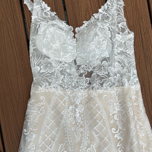 JJs House Elegant Lace Wedding Dress in Cream - Picture 12 of 15